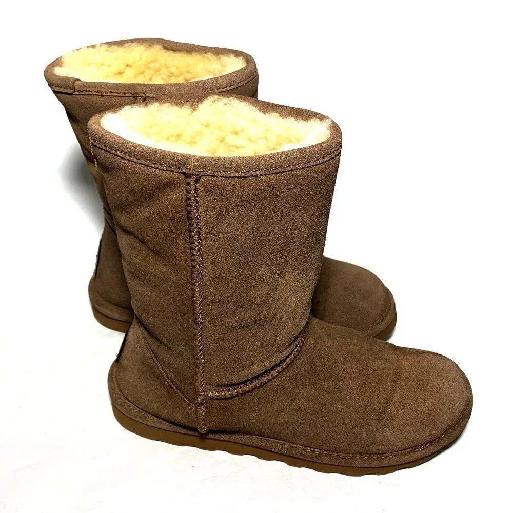 BearPaw Women Boots Size 9